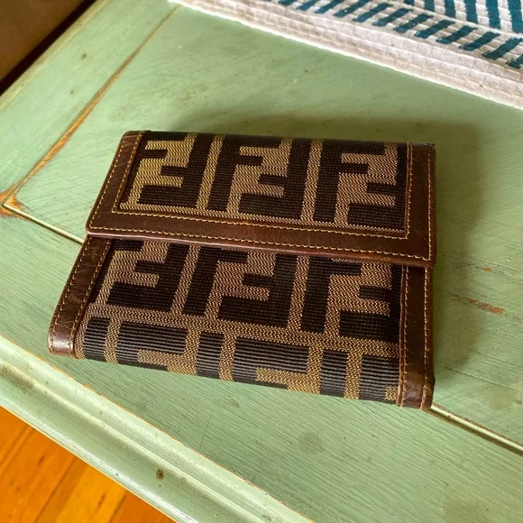 Fendi Zucca wallet - Picture 1 of 9